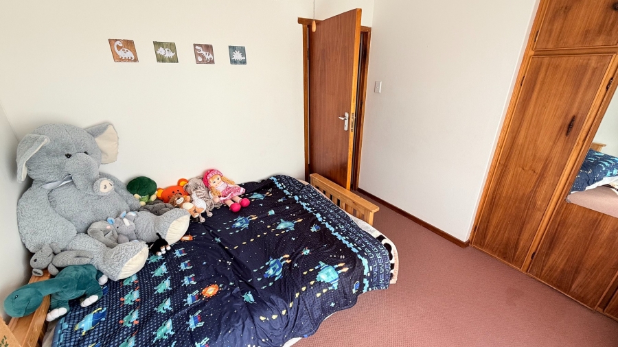 To Let 3 Bedroom Property for Rent in Heiderand Western Cape
